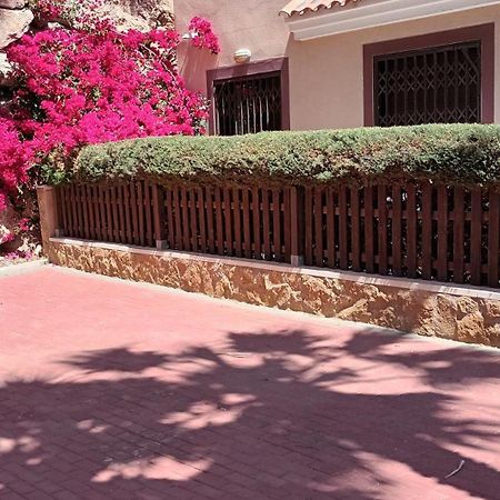 Apartamento Tranquilo Cerca De Buena Piscina Y Con Buen Aire Acondicionado أغيلاس المظهر الخارجي الصورة