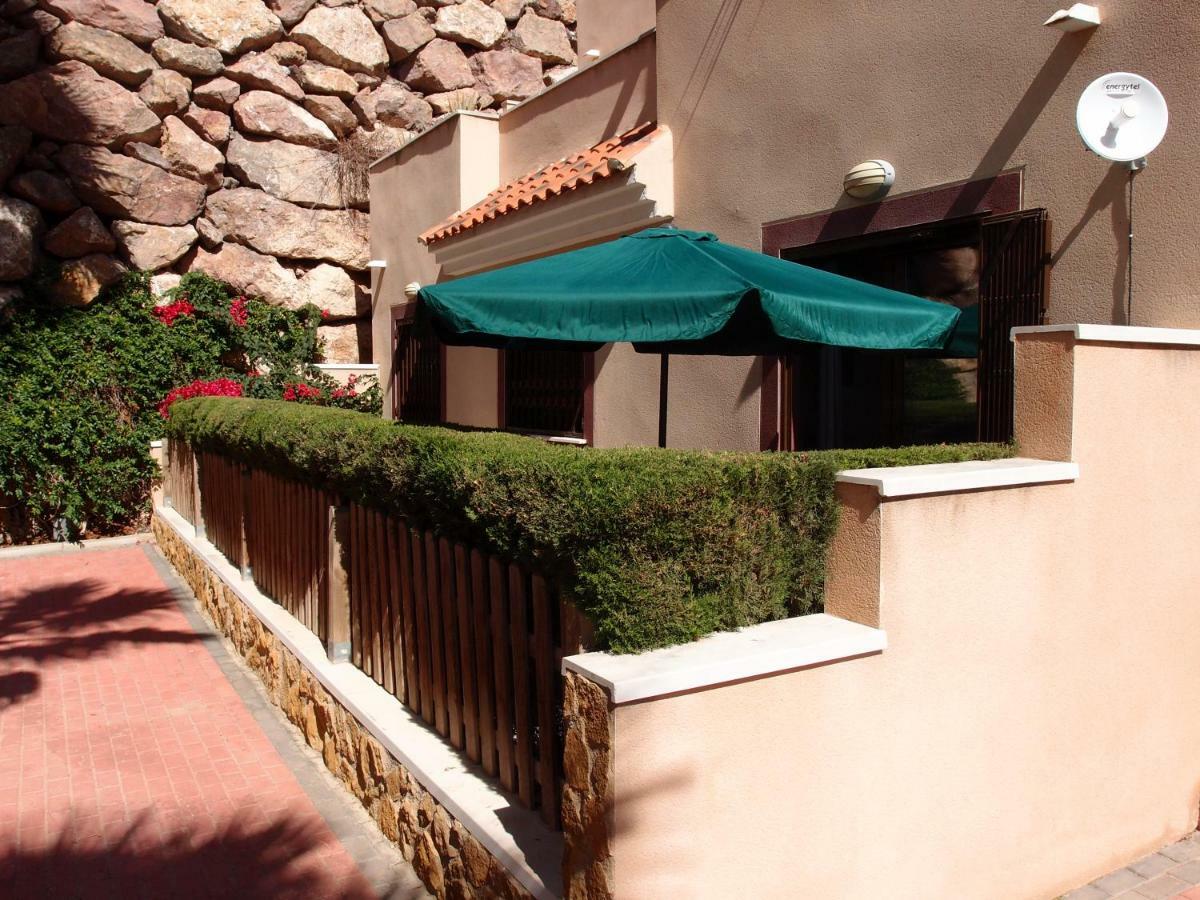 Apartamento Tranquilo Cerca De Buena Piscina Y Con Buen Aire Acondicionado أغيلاس المظهر الخارجي الصورة
