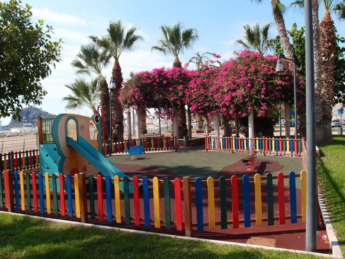 Apartamento Tranquilo Cerca De Buena Piscina Y Con Buen Aire Acondicionado أغيلاس المظهر الخارجي الصورة