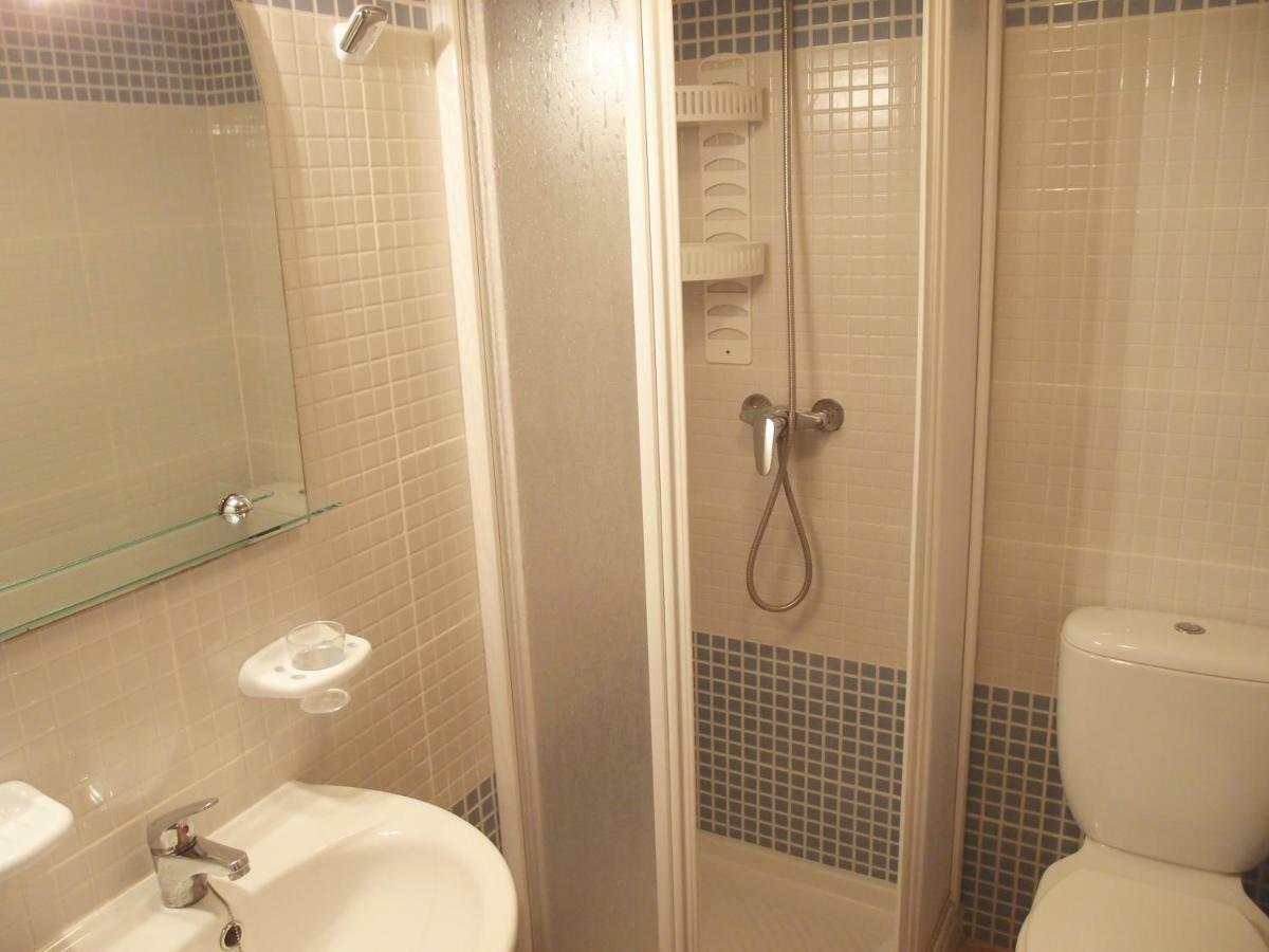 Apartamento Tranquilo Cerca De Buena Piscina Y Con Buen Aire Acondicionado أغيلاس المظهر الخارجي الصورة